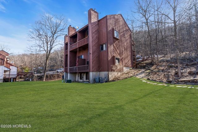 9 Village Way 6, Vernon, NJ 07462