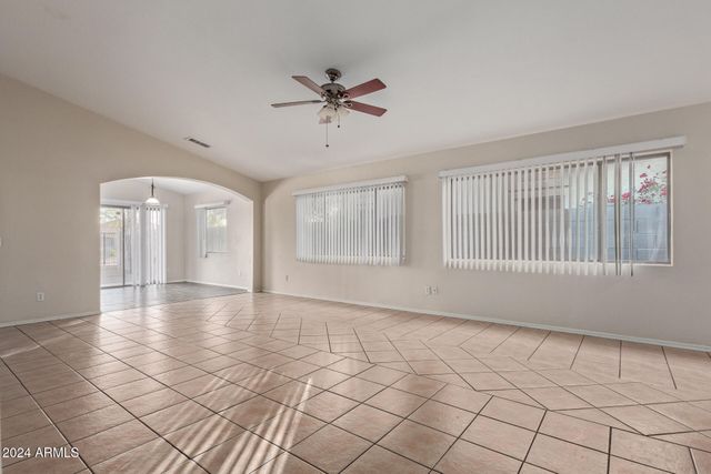 5313 W PECAN Road, Laveen, AZ 85339