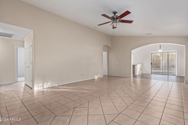 5313 W PECAN Road, Laveen, AZ 85339