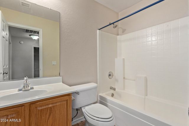 5313 W PECAN Road, Laveen, AZ 85339