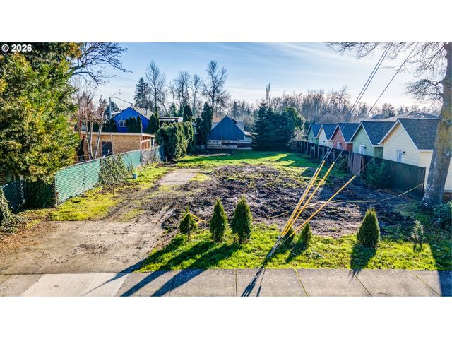 1758 AGUILAS Ct Ne, Salem, OR 97301