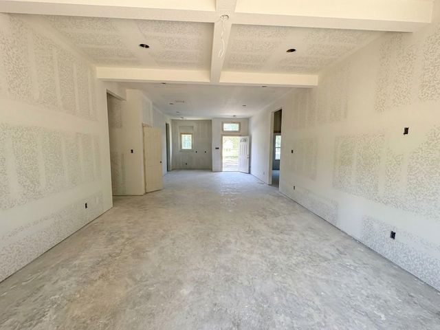 93 County Road 3372, Cleveland, TX 77327