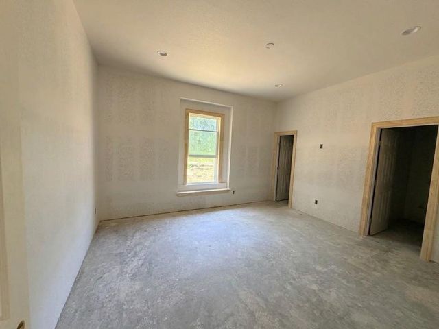 93 County Road 3372, Cleveland, TX 77327