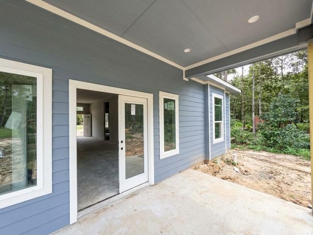 93 County Road 3372, Cleveland, TX 77327