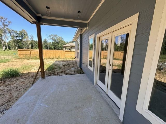93 County Road 3372, Cleveland, TX 77327