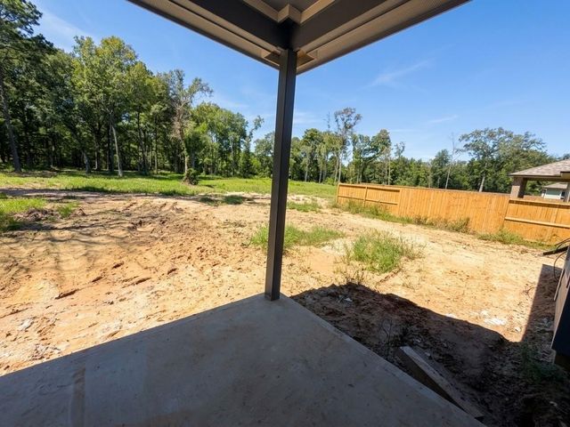 93 County Road 3372, Cleveland, TX 77327