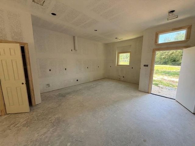 93 County Road 3372, Cleveland, TX 77327
