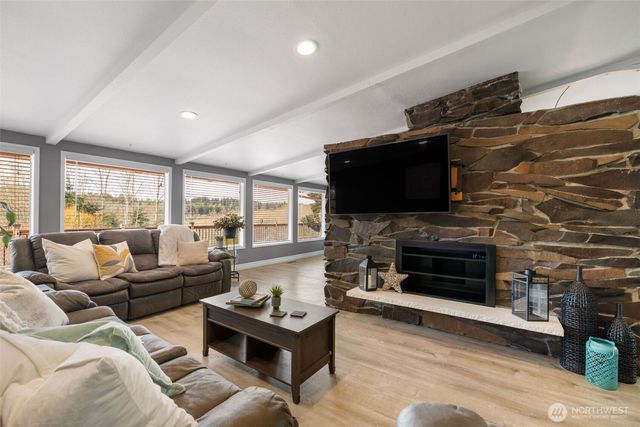 11782 Schold Road NW, Silverdale, WA 98383