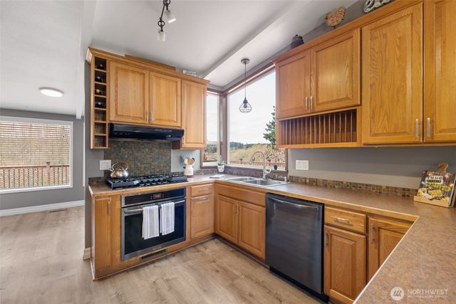 11782 Schold Road NW, Silverdale, WA 98383