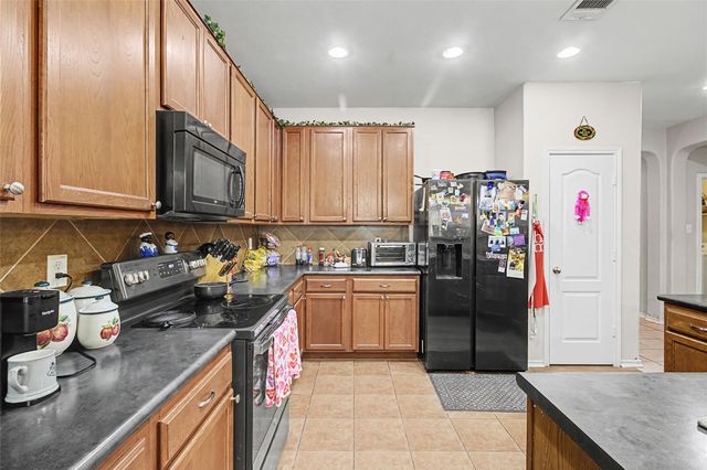 344 Matthews LN, Kyle, TX 78640