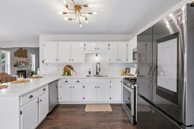 8906 Woodhall Crossing N, Brooklyn Park, MN 55443