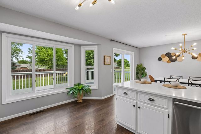 8906 Woodhall Crossing N, Brooklyn Park, MN 55443