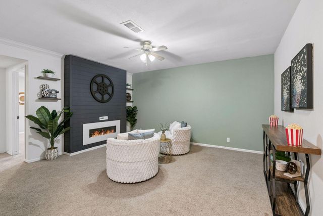 8906 Woodhall Crossing N, Brooklyn Park, MN 55443