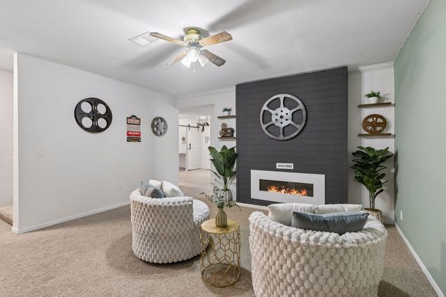 8906 Woodhall Crossing N, Brooklyn Park, MN 55443