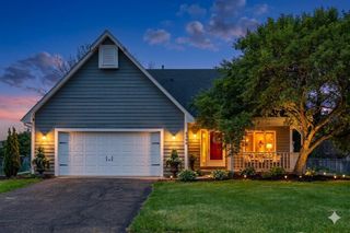 8906 Woodhall Crossing N, Brooklyn Park, MN 55443