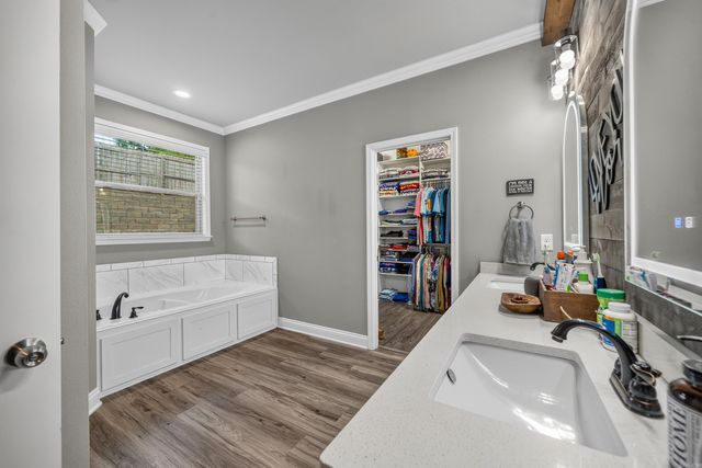 2922 Palamino Drive, Benton, AR 72015