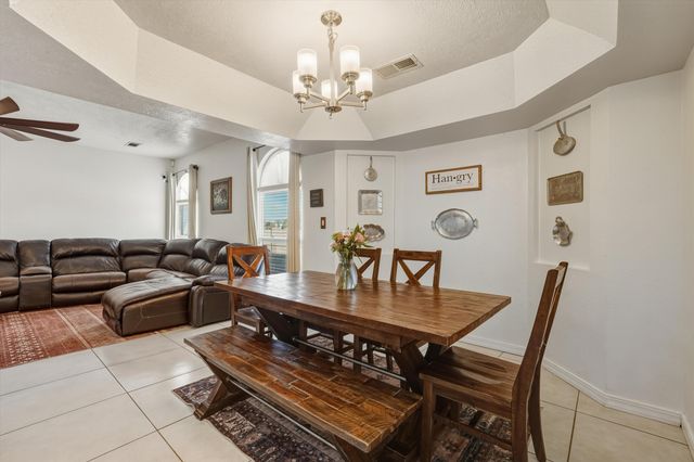 2524 Twin Buttes Drive NE, Rio Rancho, NM 87144