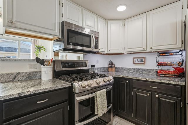 2524 Twin Buttes Drive NE, Rio Rancho, NM 87144