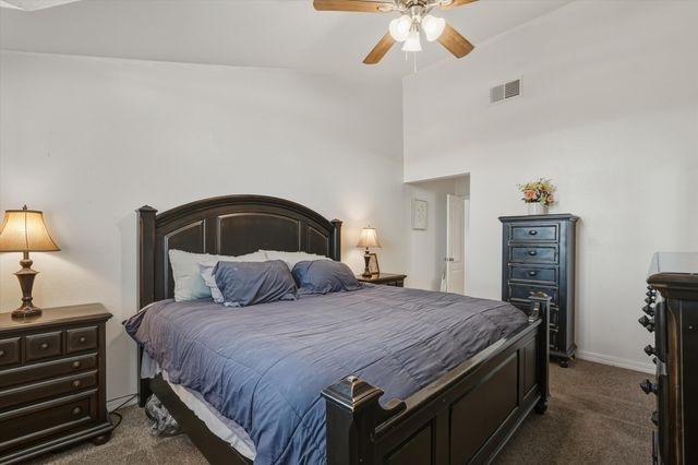 2524 Twin Buttes Drive NE, Rio Rancho, NM 87144