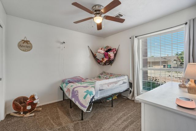 2524 Twin Buttes Drive NE, Rio Rancho, NM 87144