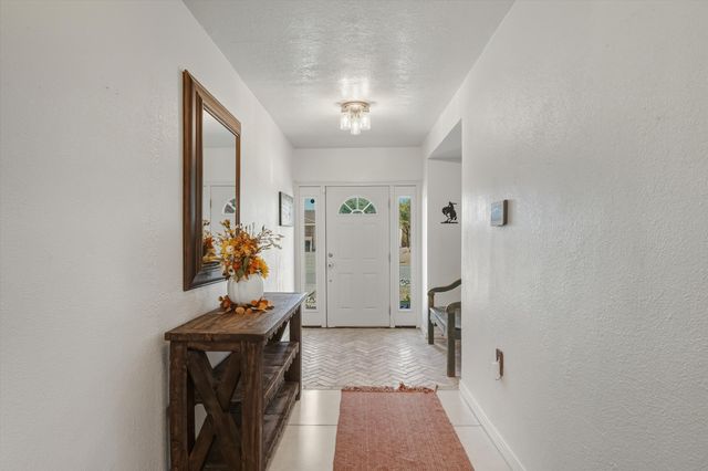 2524 Twin Buttes Drive NE, Rio Rancho, NM 87144