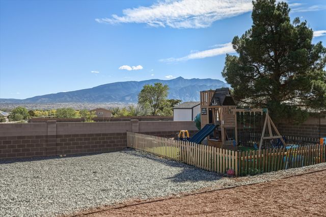 2524 Twin Buttes Drive NE, Rio Rancho, NM 87144