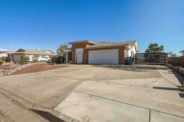 2524 Twin Buttes Drive NE, Rio Rancho, NM 87144