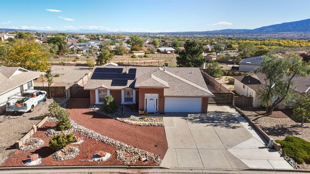 2524 Twin Buttes Drive NE, Rio Rancho, NM 87144