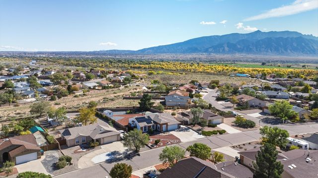 2524 Twin Buttes Drive NE, Rio Rancho, NM 87144