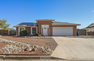 2524 Twin Buttes Drive NE, Rio Rancho, NM 87144