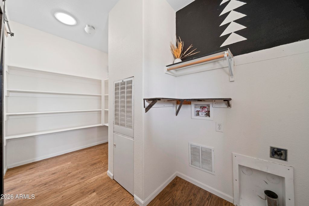 Image 15 of property listing at 39624 N Central Avenue, Phoenix, AZ 85086