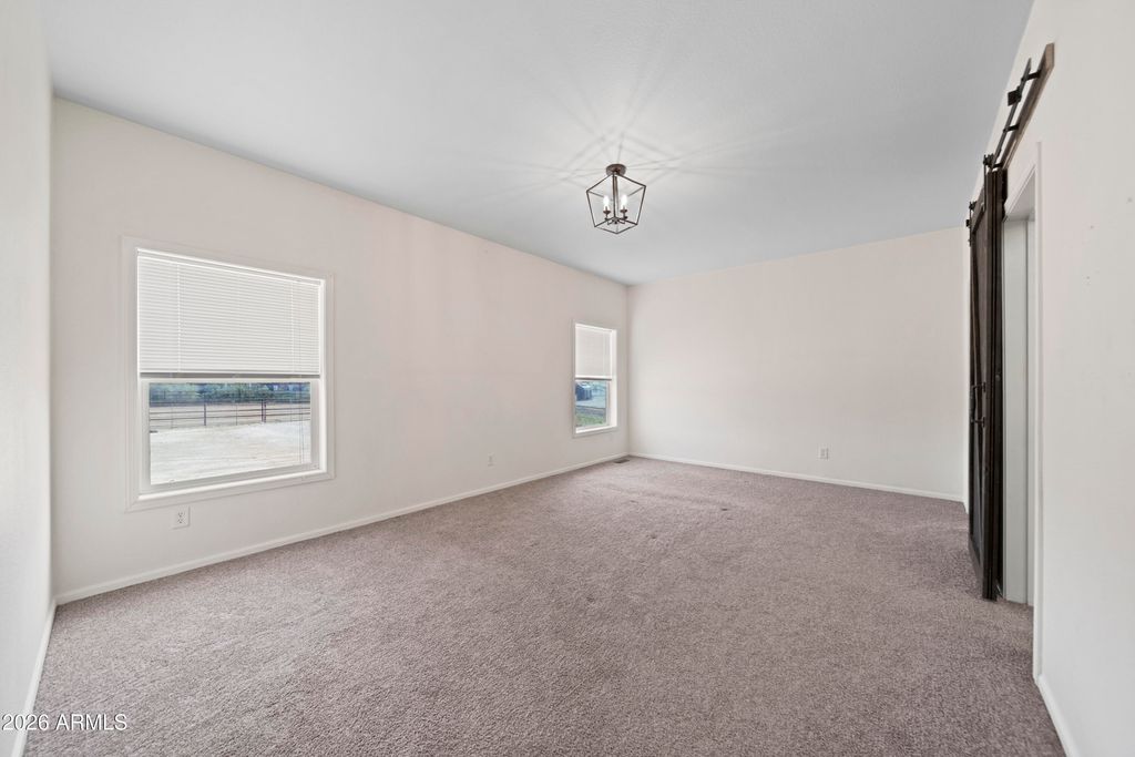 Image 18 of property listing at 39624 N Central Avenue, Phoenix, AZ 85086