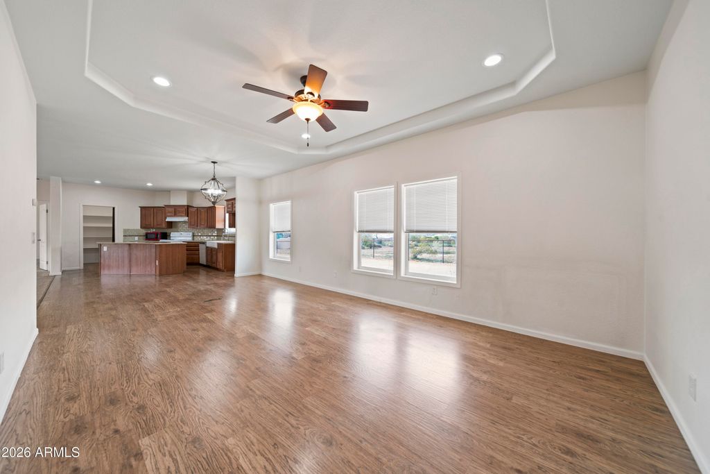 Image 8 of property listing at 39624 N Central Avenue, Phoenix, AZ 85086