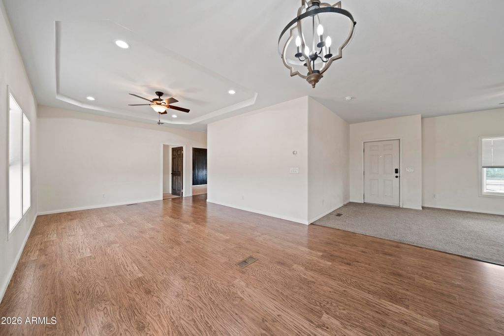 Image 9 of property listing at 39624 N Central Avenue, Phoenix, AZ 85086