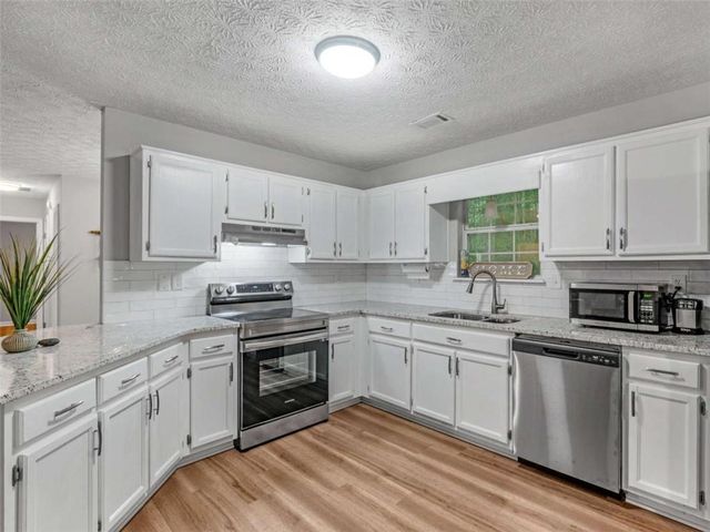 140 Oaklake Drive, Covington, GA 30016