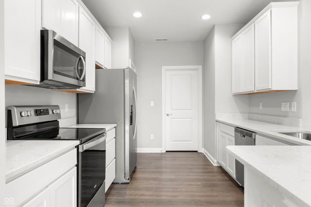 6166 Dugan Drive, Whitestown, IN 46075