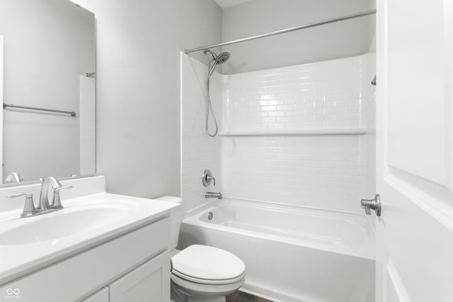 6166 Dugan Drive, Whitestown, IN 46075