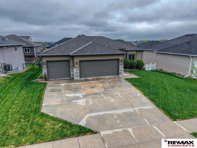 3120 Rawhide Drive, Lincoln, NE 68507