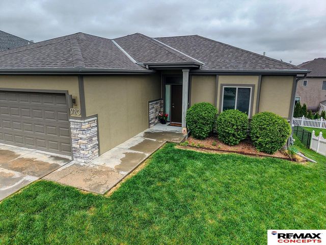 3120 Rawhide Drive, Lincoln, NE 68507