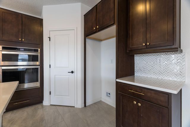 2729 KINGS CANYON Loop NE, Rio Rancho, NM 87144