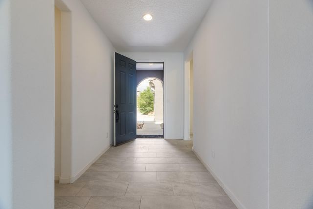 2729 KINGS CANYON Loop NE, Rio Rancho, NM 87144