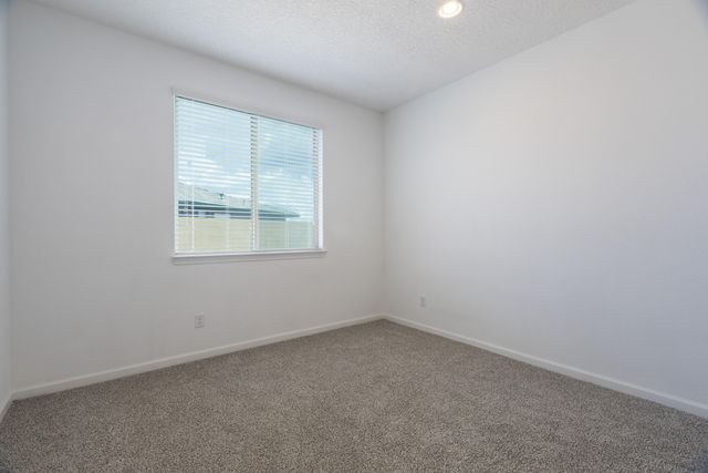 2729 KINGS CANYON Loop NE, Rio Rancho, NM 87144