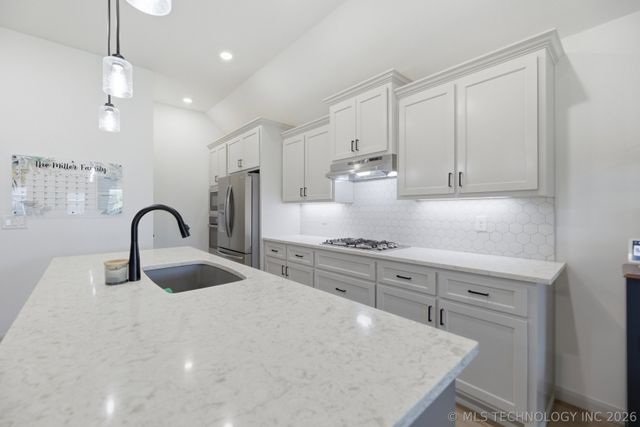 27515 E 108th Place S, Coweta, OK 74429
