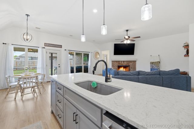 27515 E 108th Place S, Coweta, OK 74429