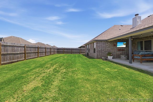 27515 E 108th Place S, Coweta, OK 74429