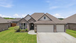 27515 E 108th Place S, Coweta, OK 74429
