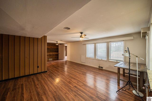 4325 Contest Road, Paducah, KY 42001