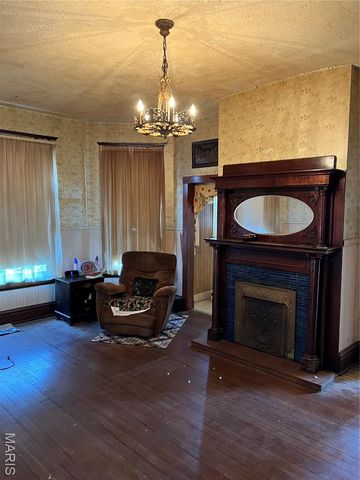 101 E 1st North Street, Mount Olive, IL 62069