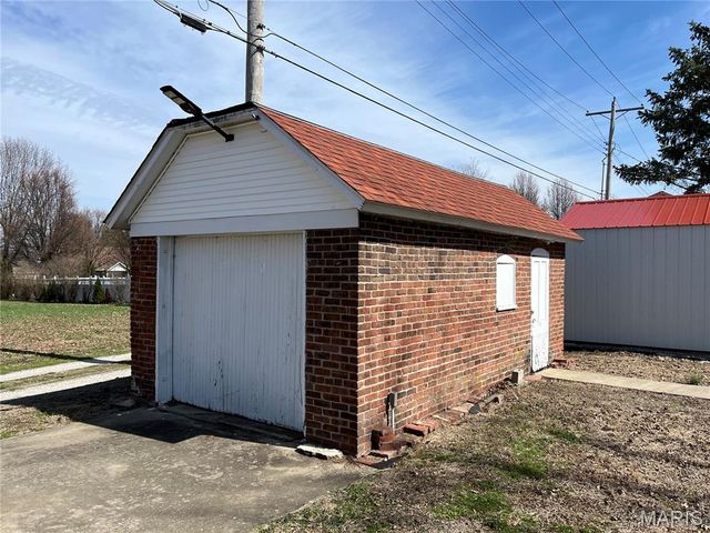 101 E 1st North Street, Mount Olive, IL 62069