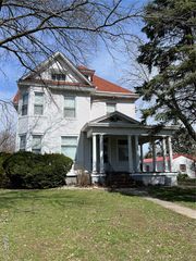 101 E 1st North Street, Mount Olive, IL 62069